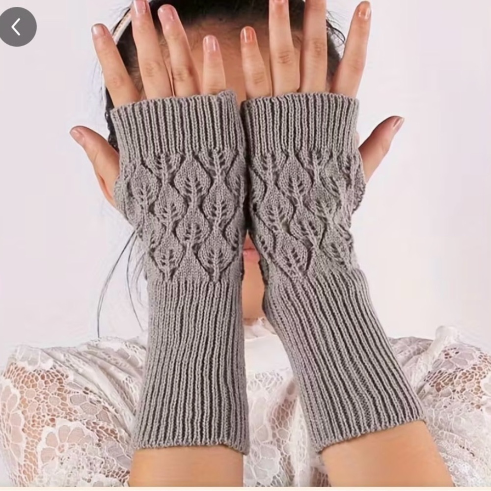 Fingerless Hollow Leaf Design Gloves